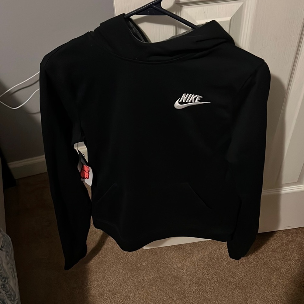 Nike youth XL, NWT black sweatshirt